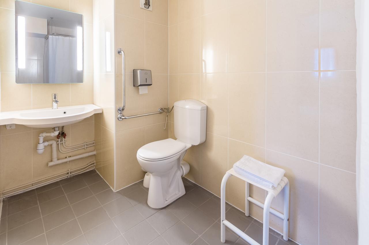 B&B Hotel Бейонн Экстерьер фото